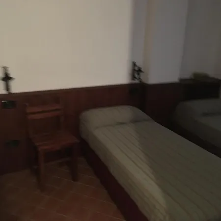 Ostello Scilla Auberge de jeunesse *